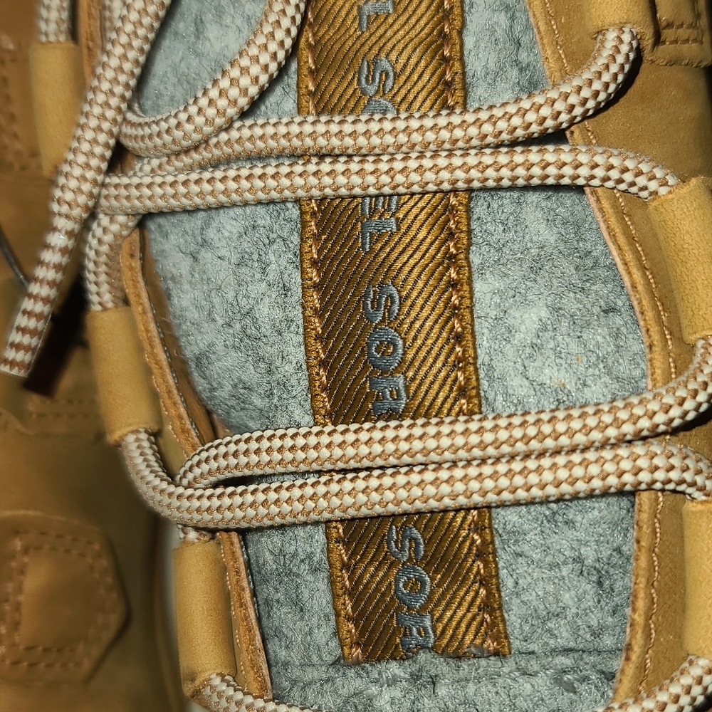 Sorel Boots - Picture 14 of 16